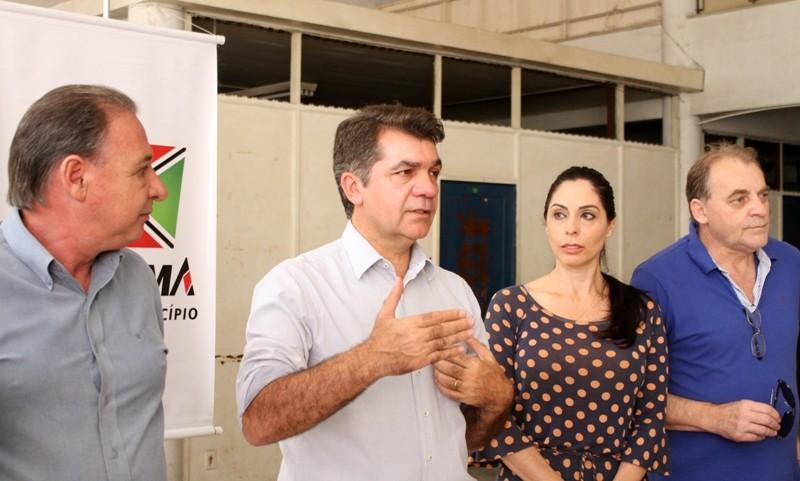 Salvaro assina ordem de serviço para reforma do antigo prédio do INSS