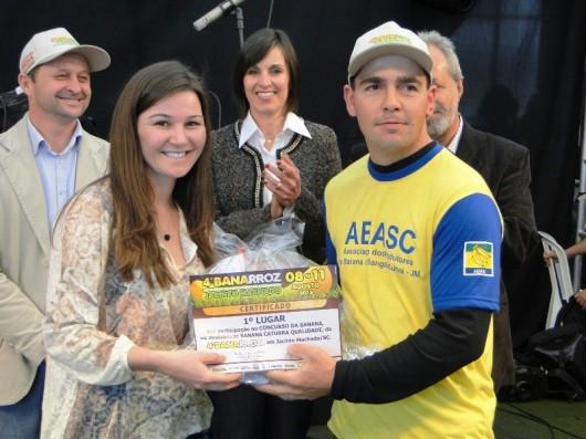 Concursos da banana e cachaça em Jacinto Machado ajudam o Hospital São Roque