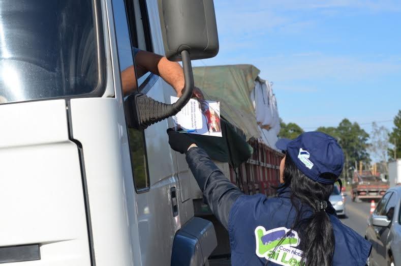Motoristas serão notificados após fugirem de blitz da Amrec