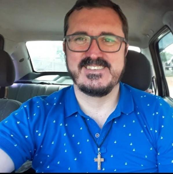 Radialista Tony Marcos morre aos 45 anos 