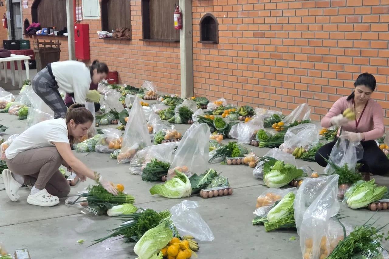 Urussanga recebe 3,5 toneladas de alimentos de programa social para atender famílias e instituições