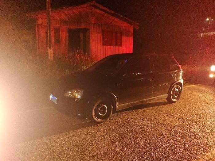 Corpo é encontrado em porta-malas de veículo abandonado em Içara