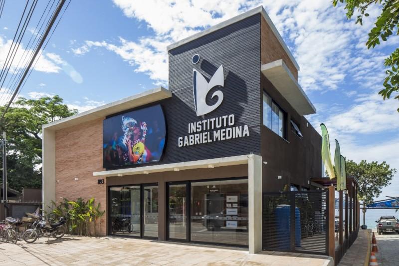 Eliane Revestimentos firma parceria com Instituto Gabriel Medina