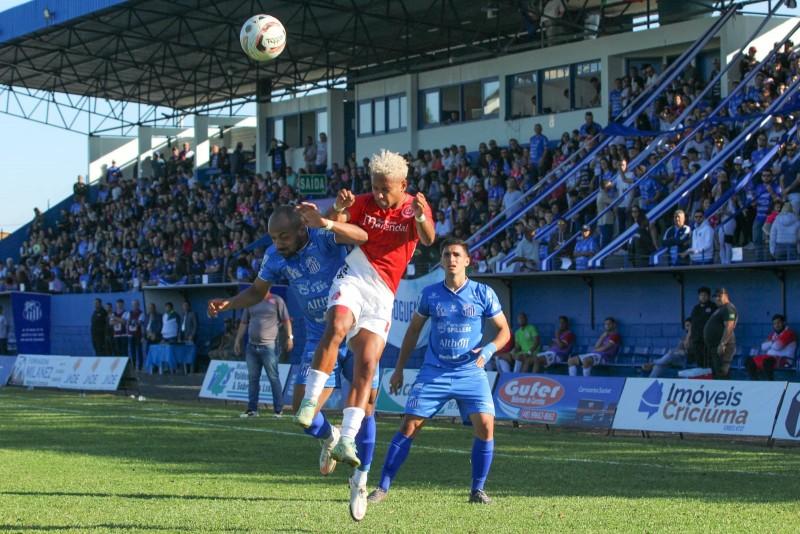 No encerramento da primeira fase da Série B, Caravaggio perde para o Inter de Lages