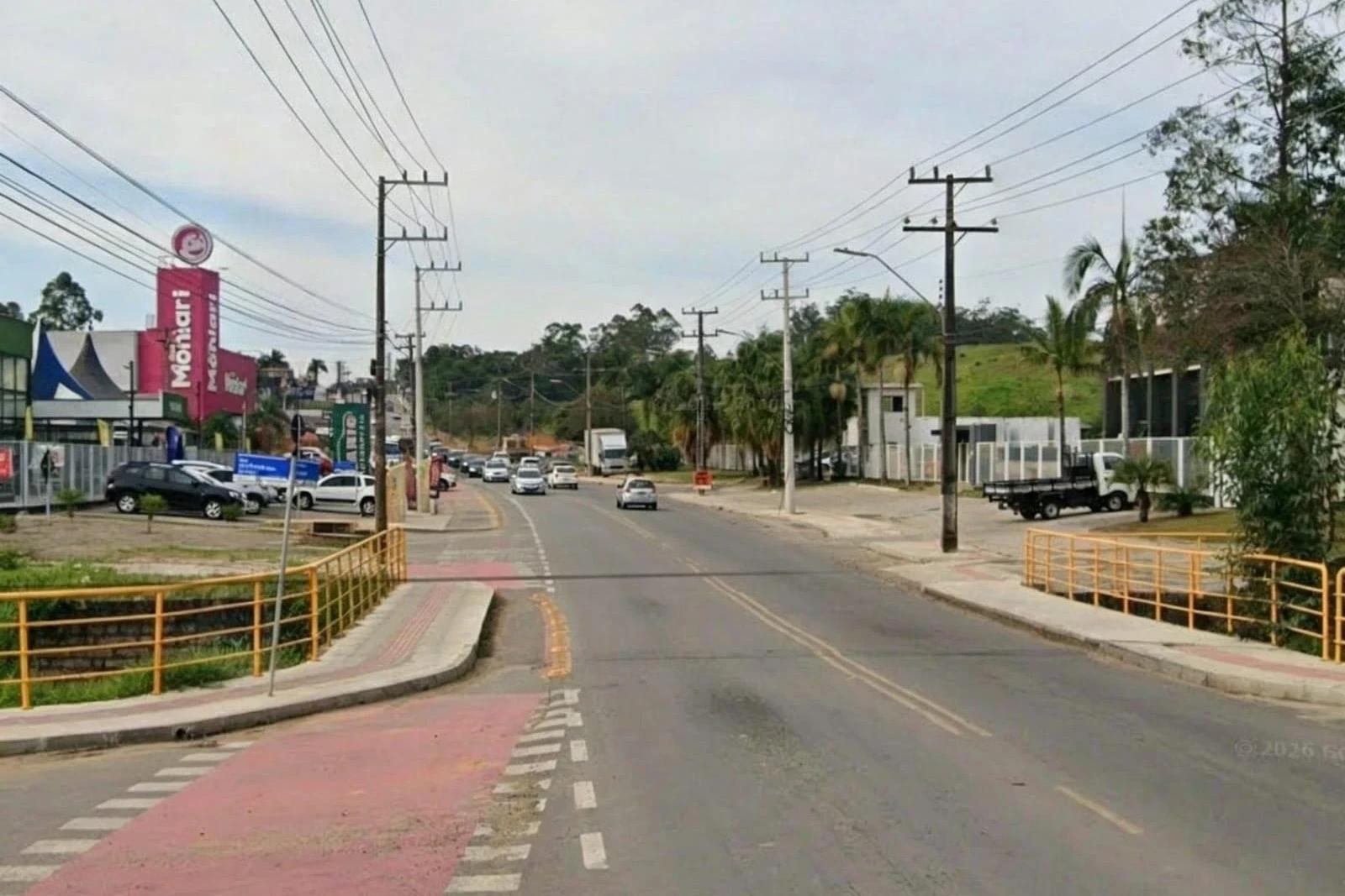 Trânsito terá alteração em ponte da avenida Luiz Lazzarin nesta terça-feira