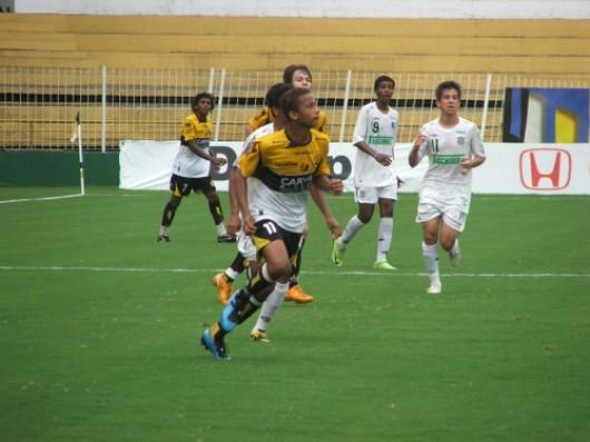 De São Paulo para treinar o Tigre infantil