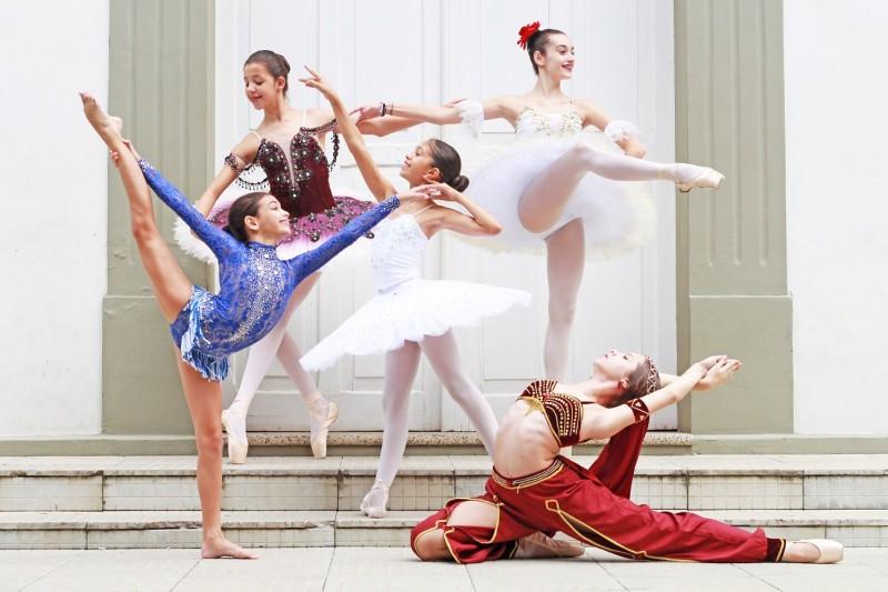 Bailarinas içarenses participam de festival no Rio de Janeiro