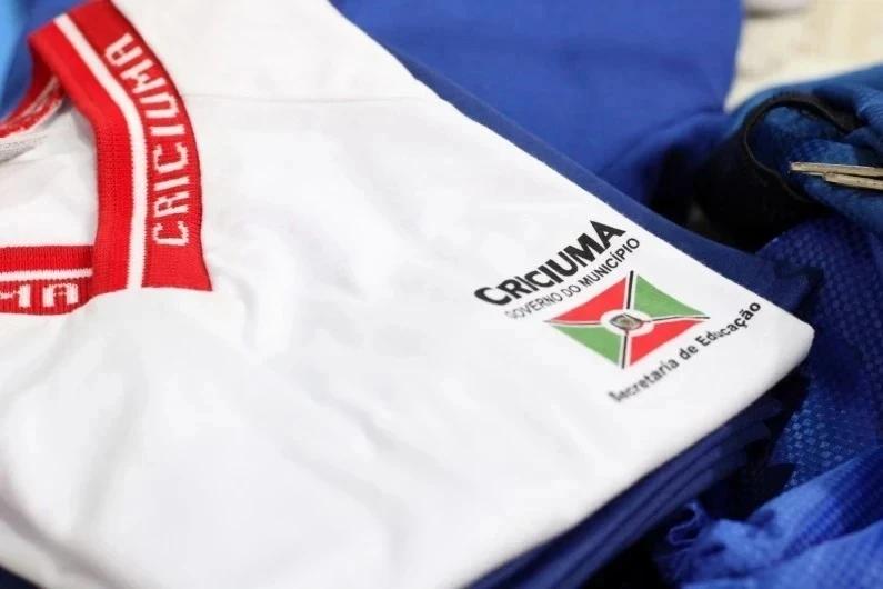 Criciúma deve finalizar entrega de uniformes escolares de inverno em 15 dias