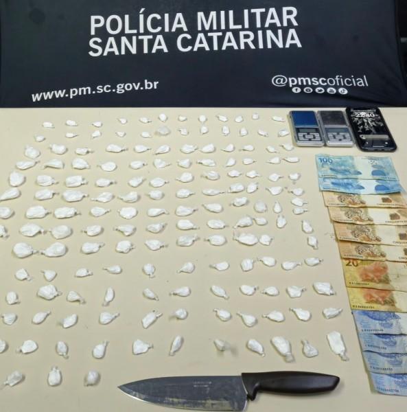Adolescente é apreendido por suspeita de tráfico de drogas em Içara