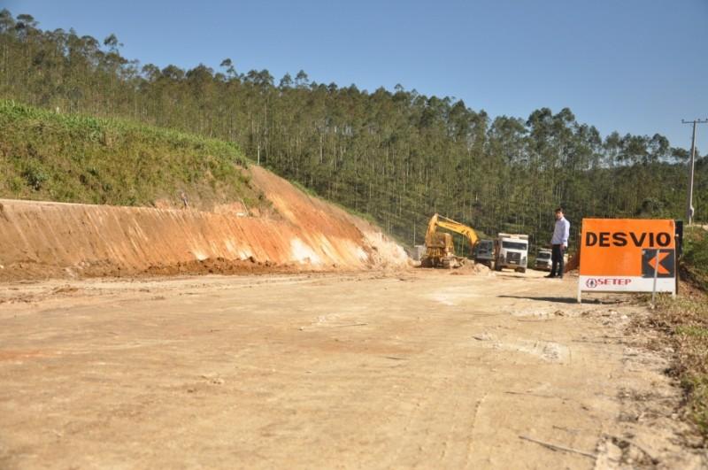 Deinfra e Exército negociam parceria para obras na SC-370