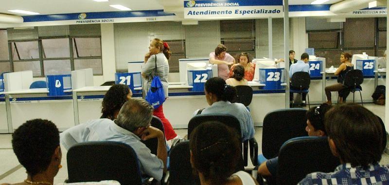 Aposentados devem comprovar que estão vivos para não perderem benefício do INSS