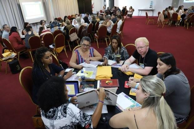 Currículo base para ensino infantil e fundamental de Santa Catarina é definido