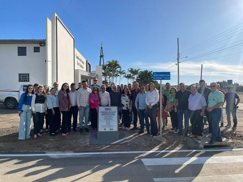 Prefeitura entrega obra de pavimentação para comunidade de Maracajá