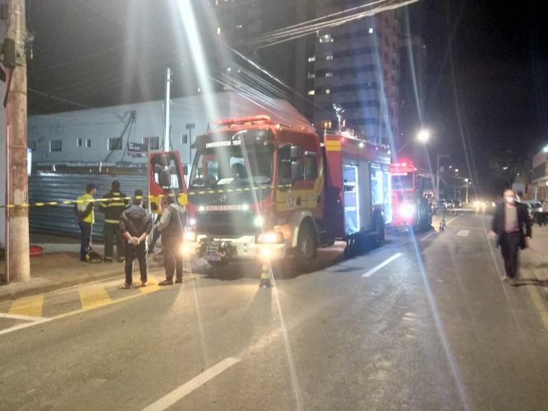 Incêndio atinge brechó no Centro de Criciúma 