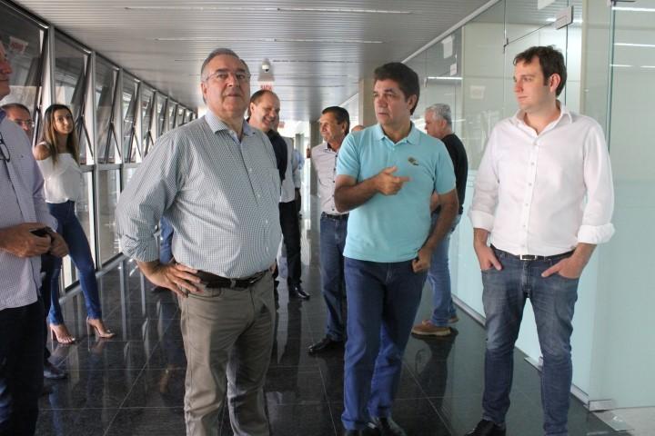 Salvaro se reúne com governador licenciado Raimundo Colombo