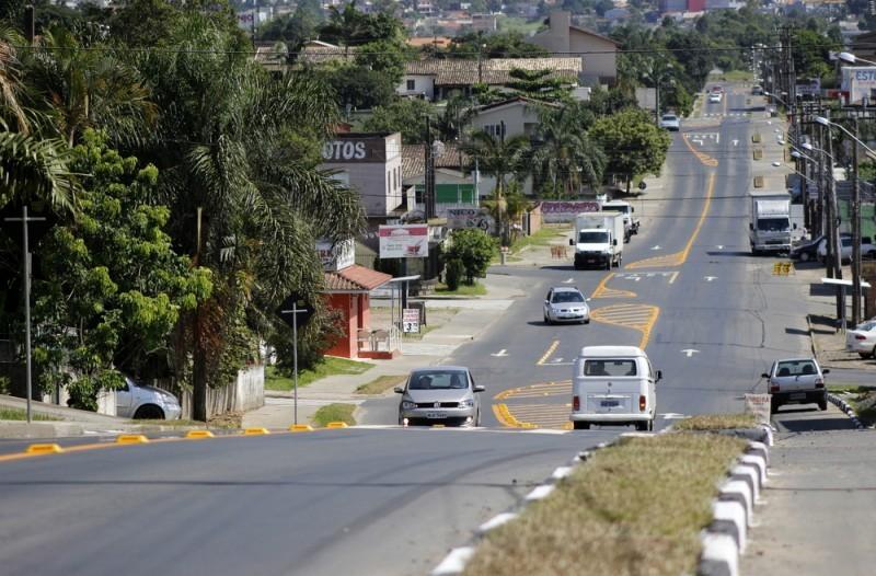 Vereador questiona Prefeitura sobre projeto de restauração da avenida Assembleia de Deus