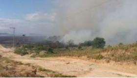 Bombeiros combatem incêndio em área de banhado por 14 horas