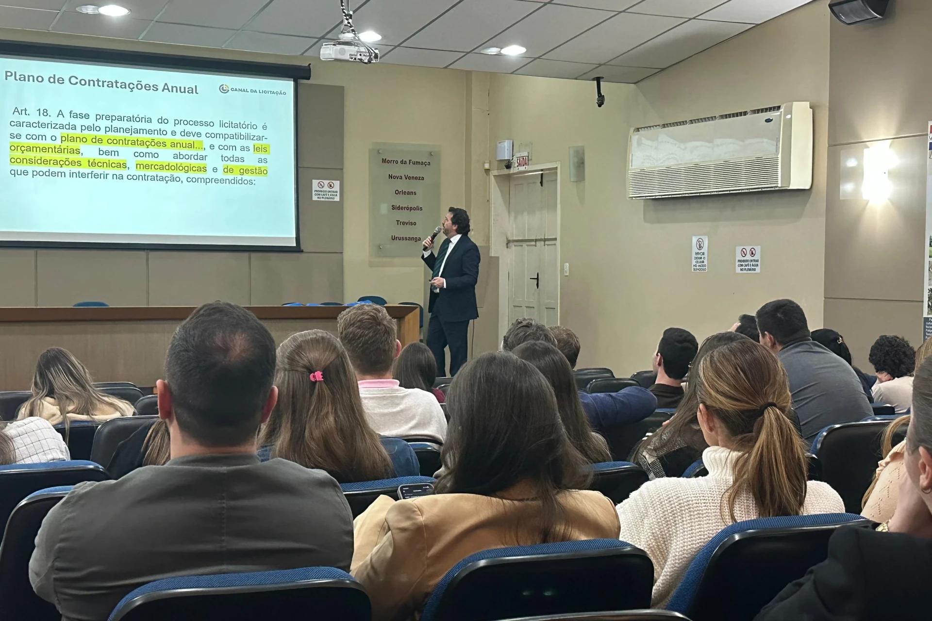 Novos gestores recebem capacitação com foco na nova Lei de licitações