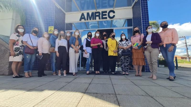 Frente Parlamentar em Defesa da Mulher realiza encontro na Amrec