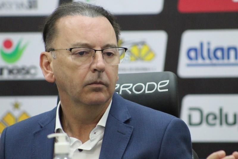 Ao vivo: Coletiva de saída do presidente Anselmo Freitas