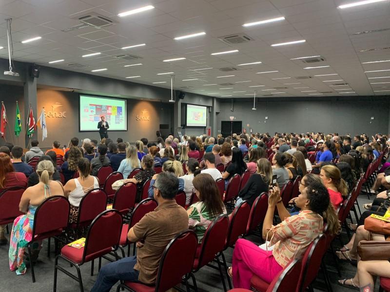 Palestra reúne comerciantes e lança oficialmente a Megaliquidação de Criciúma