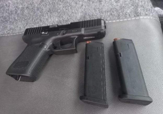 Motorista é preso com arma de fogo restrita e munições em Sombrio 