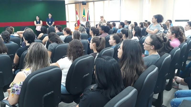 Secretaria de Educação recepciona novos estagiários da rede municipal