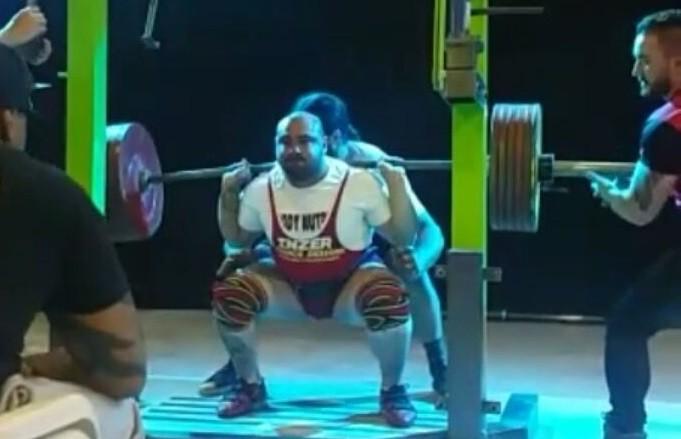 Atleta de Siderópolis conquista bicampeonato de Powerlifting