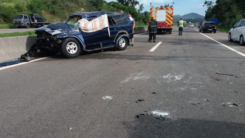 Acidente de trânsito em Tubarão deixa um morto e um ferido na BR-101