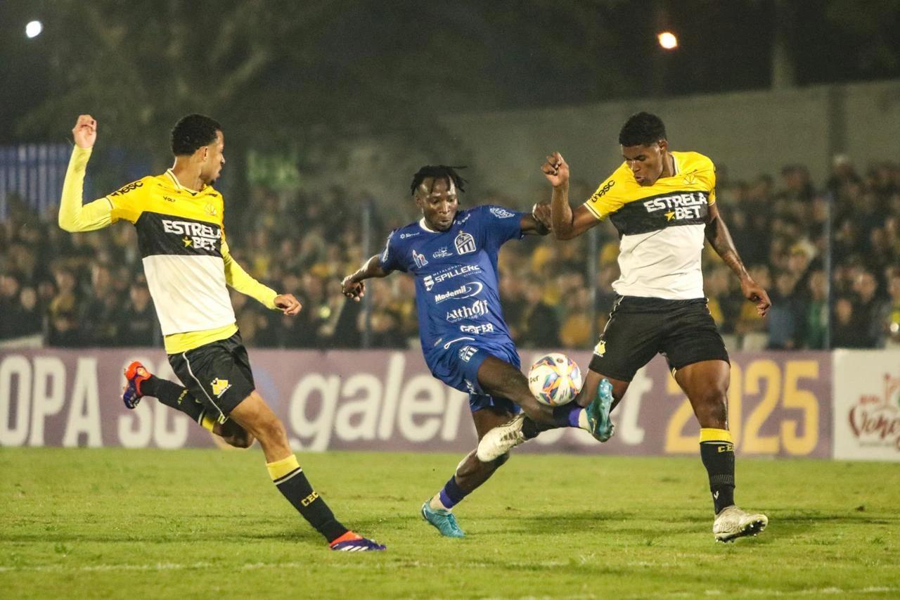 Criciúma recebe o Caravaggio para fechar a primeira fase da Copa SC