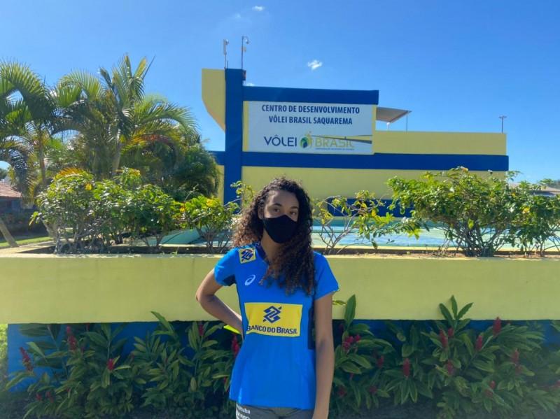 Atleta da equipe de vôlei do Mampituba é convocada para treinos da Seleção Brasileira Sub-18