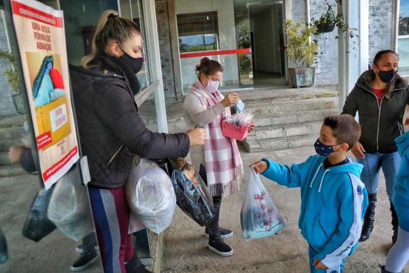 Escola Municipal Bairro Bortolotto e Afave realizam ação solidária