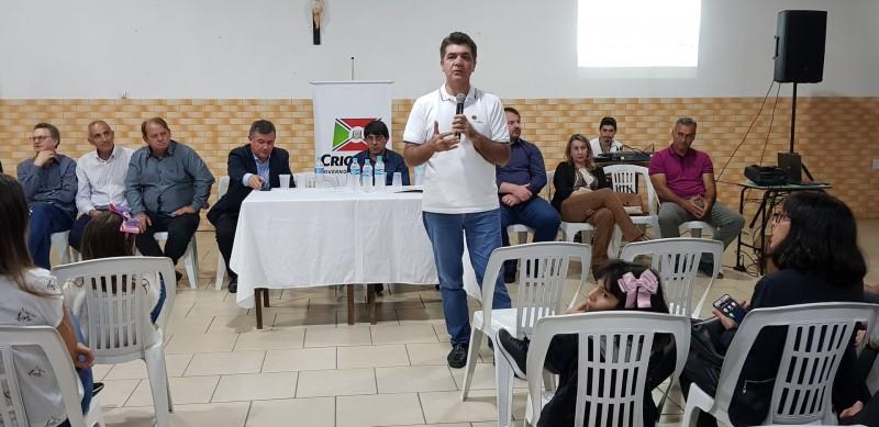 Moradores da Vila Floresta contemplados com pavimentação de ruas e inauguração de praça