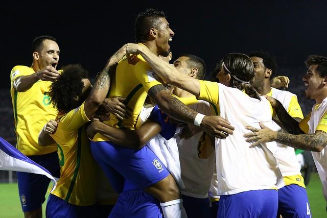 VÍDEO: CBF divulga imagens dos bastidores da goleada sobre o Uruguai