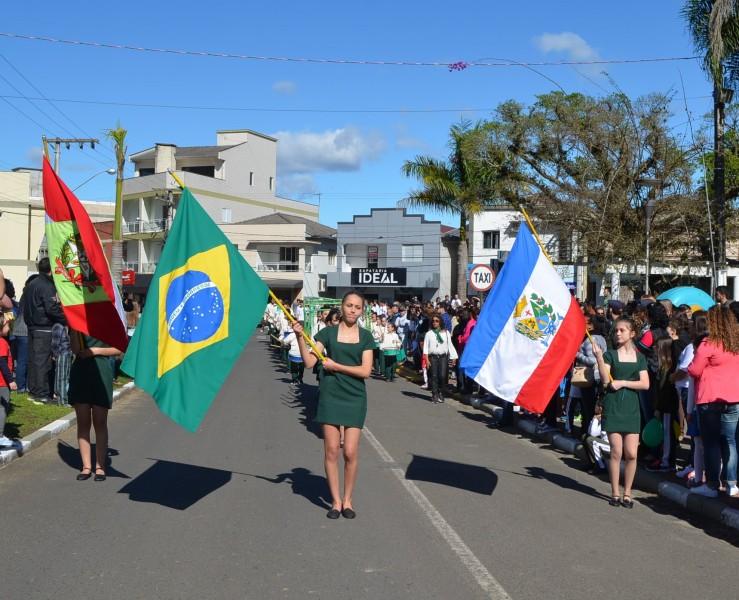 Siderópolis dedica quarta-feira para reverenciar a pátria