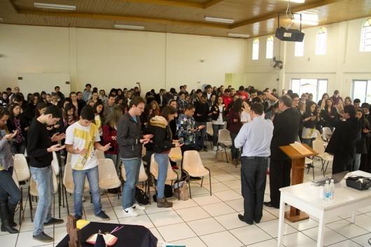 Em Criciúma, jovens que participarão da JMJ recebem orientações