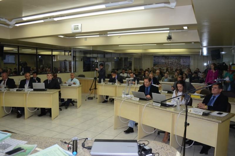 Projeto que permite contratação de Organização Social é aprovado