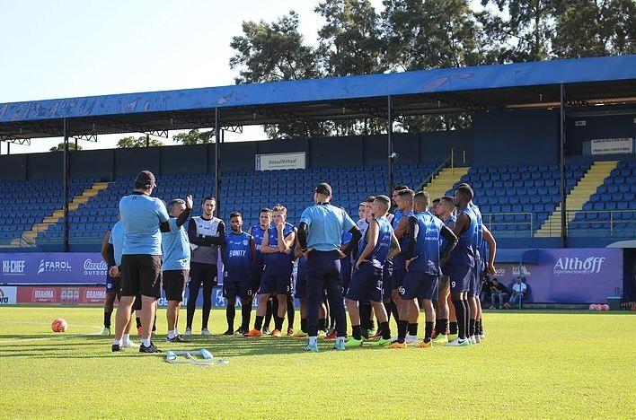 Se não vencer, Tubarão pode ser rebaixado nesta rodada no Catarinense 