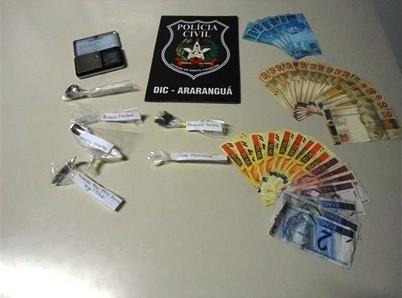 Quarteto é preso em Araranguá por tráfico e associação ao tráfico de drogas