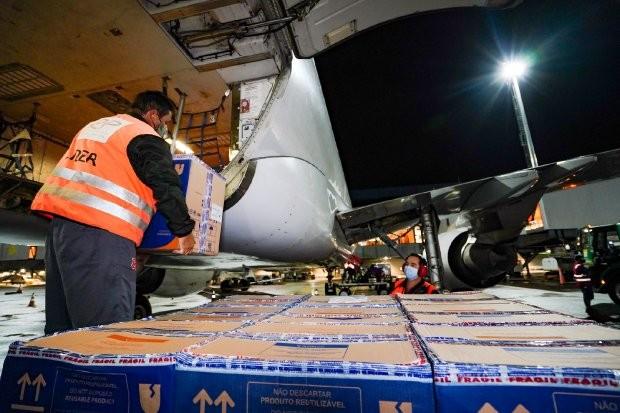 Santa Catarina recebe 83.070 doses da vacina Pfizer e amplia distribuição para mais municípios