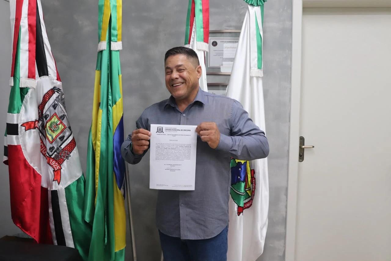 Toninho da Figueira retorna à Câmara de Vereadores de Criciúma