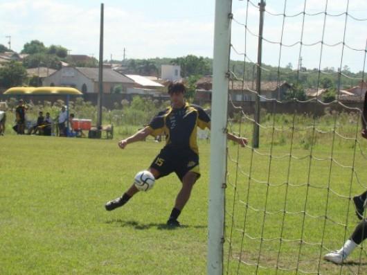 Zagueiro pode vir depois da Libertadores