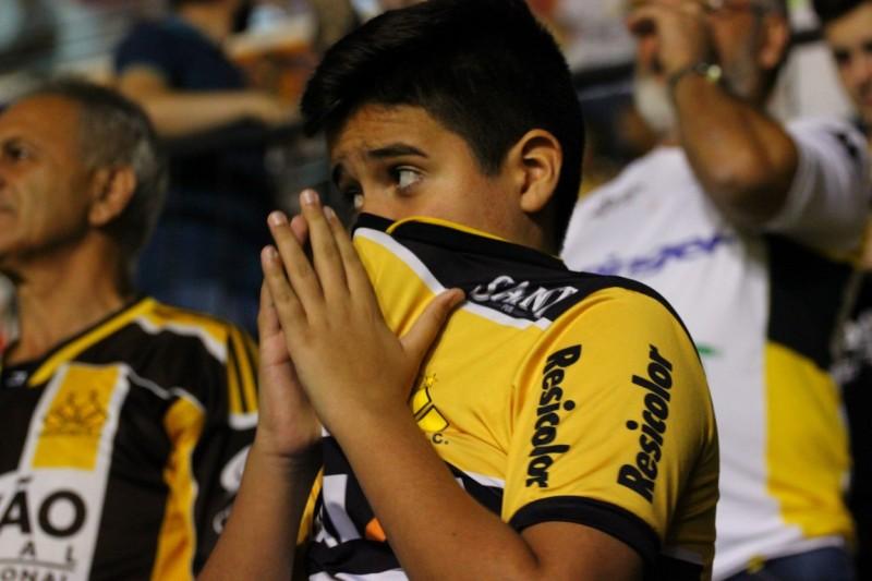 Apesar do resultado, torcida carvoeira apoia o Criciúma até o final