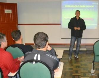  Técnico tricolor ministra palestra na Unesc 