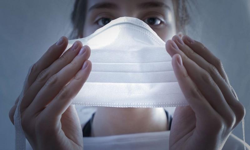 Máscaras em aviões e aeroportos são obrigatórias a partir de hoje