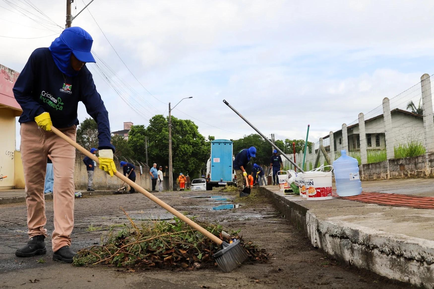 Recomeço: programa de reinserção profissional de pessoas em situação de rua inicia em Criciúma; veja fotos