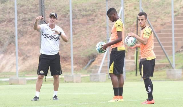 Com time alternativo, Tigre encara o Brasil de Pelotas