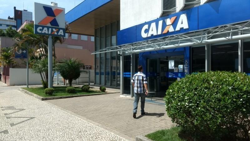 Redução de idade para saque do Fundo PIS/Pasep entra em vigor neste sábado