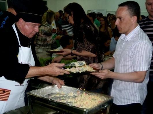 Noite de solidariedade e massas no Bairro da Juventude