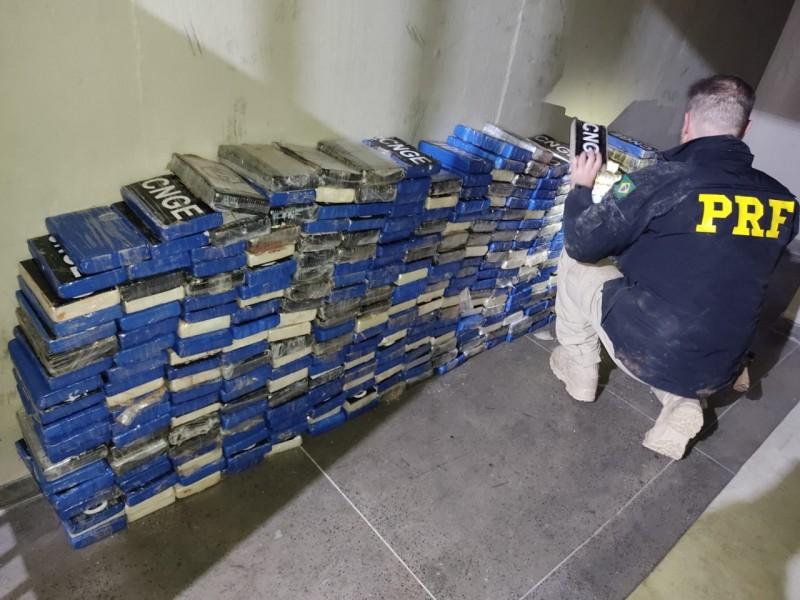 PRF apreende cerca de R$ 90 milhões em cocaína na BR-101